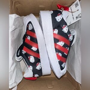 HELLO KITTY ORIGINALS ADIDAS